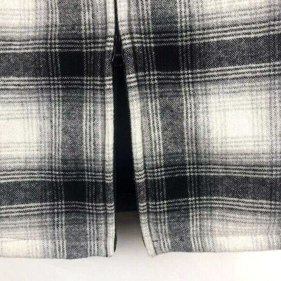 Woolrich Womens Sz Small Winter White Plaid Wool Blend Full Zip Winter Vest - Picture 5 of 6